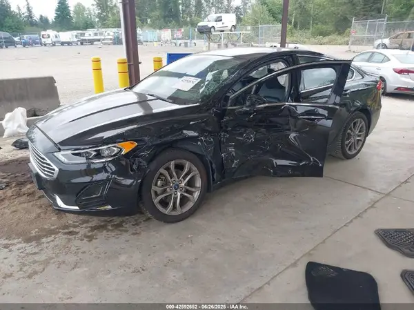 3FA6P0CDXKR150744 2019 FORD FUSION - Image 2