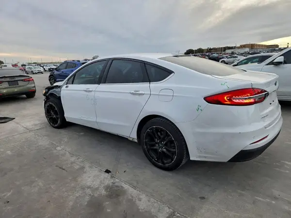 3FA6P0CDXLR116885 2020 FORD FUSION - Image 2