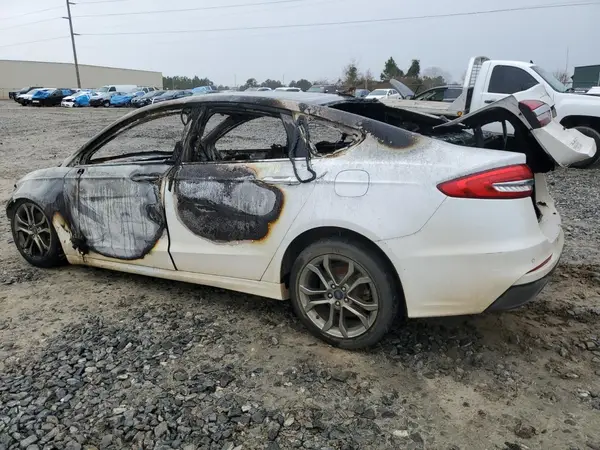 3FA6P0CDXLR175497 2020 FORD FUSION - Image 2