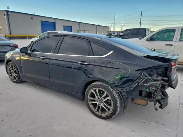 3FA6P0CDXLR177623 2020 FORD FUSION - Image 2