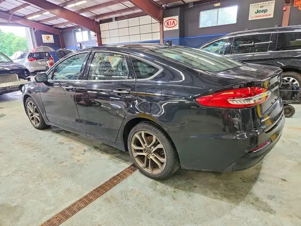 3FA6P0CDXLR191957 2020 FORD FUSION - Image 2
