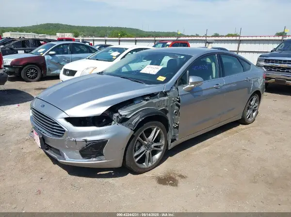 3FA6P0CDXLR196124 2020 FORD FUSION - Image 2