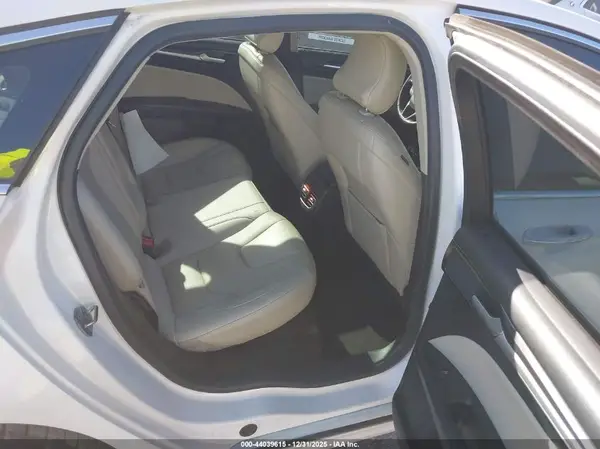 3FA6P0D90JR246830 2018 FORD FUSION - Image 8