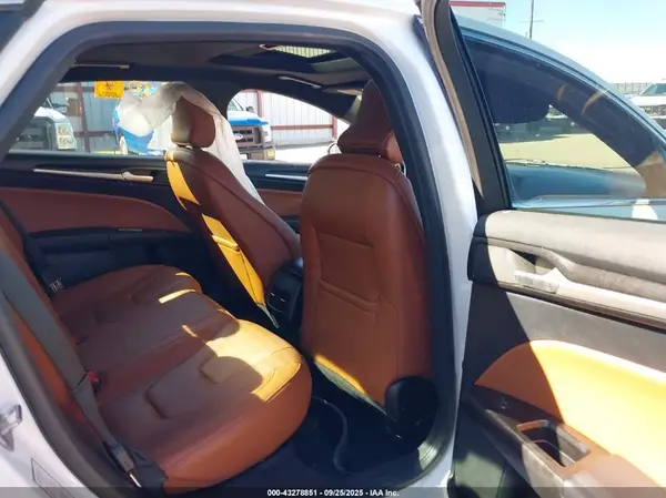 3FA6P0D90KR206930 2019 FORD FUSION - Image 8