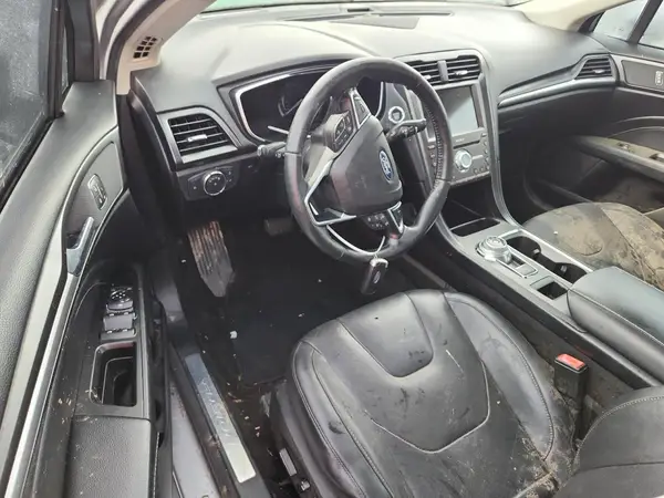 3FA6P0D91LR137019 2020 FORD FUSION - Image 8