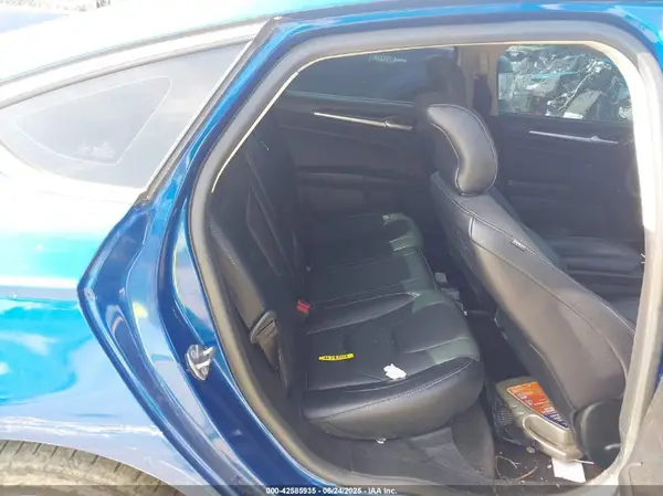3FA6P0D92JR205597 2018 FORD FUSION - Image 8