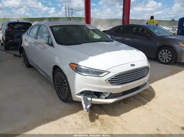 3FA6P0D93JR132255 2018 FORD FUSION - Image 1