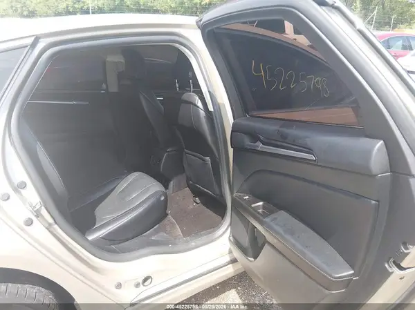 3FA6P0D95HR197702 2017 FORD FUSION - Image 8