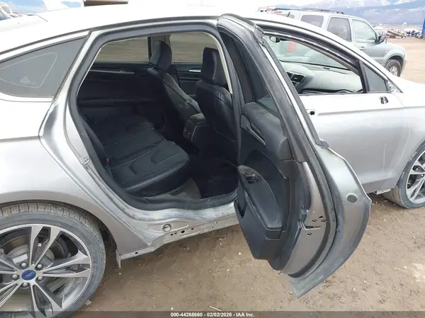 3FA6P0D95LR203829 2020 FORD FUSION - Image 8
