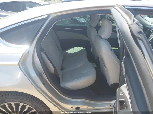 3FA6P0D96HR210635 2017 FORD FUSION - Image 8