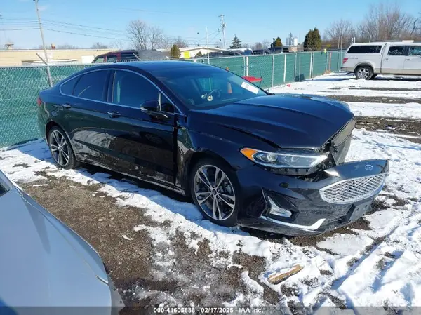 3FA6P0D97KR142062 2019 FORD FUSION - Image 1
