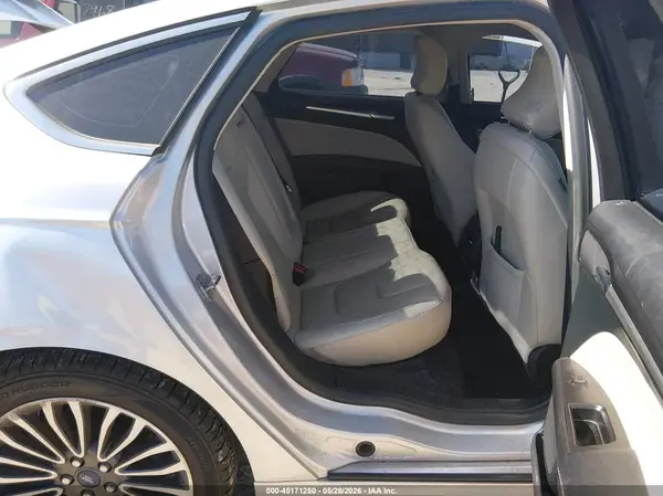3FA6P0D98JR151111 2018 FORD FUSION - Image 8