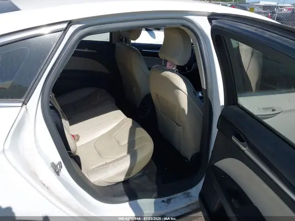 3FA6P0D99JR124788 2018 FORD FUSION - Image 8