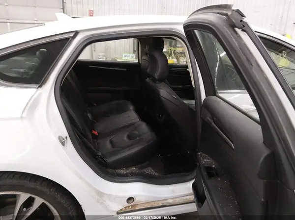 3FA6P0D99KR186953 2019 FORD FUSION - Image 8