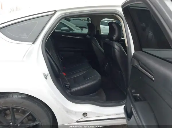 3FA6P0D9XKR143433 2019 FORD FUSION - Image 8
