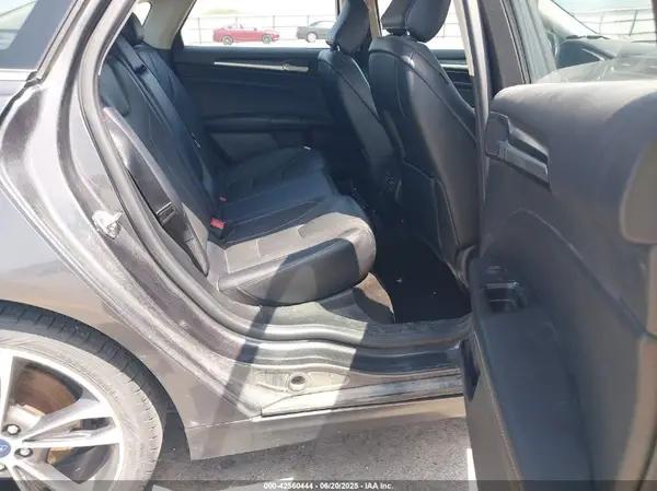 3FA6P0D9XLR131042 2020 FORD FUSION - Image 8