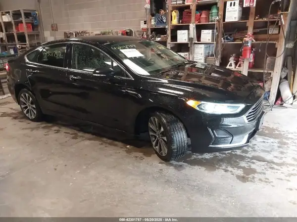 3FA6P0E9XKR103075 2019 FORD FUSION - Image 1