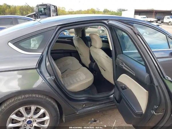 3FA6P0G70HR161314 2017 FORD FUSION - Image 8