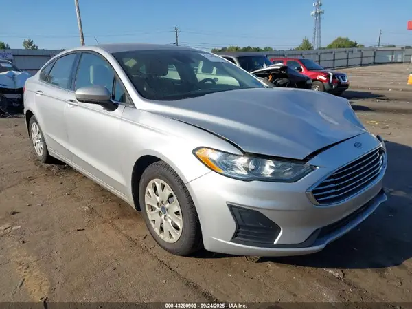 3FA6P0G70KR160235 2019 FORD FUSION - Image 1