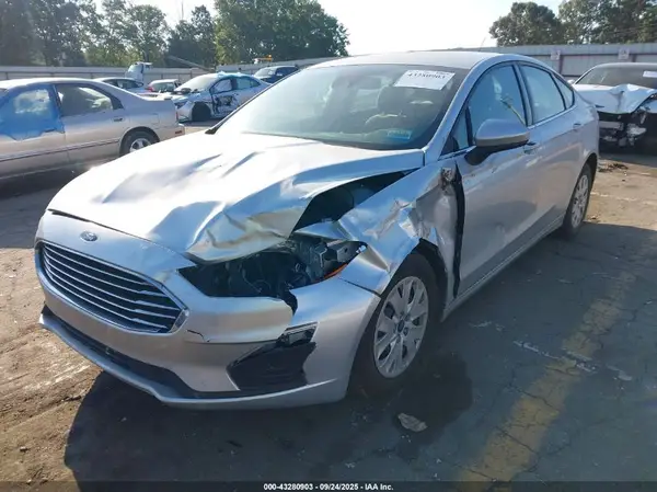 3FA6P0G70KR160235 2019 FORD FUSION - Image 2