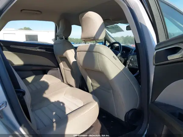 3FA6P0G70KR160235 2019 FORD FUSION - Image 8