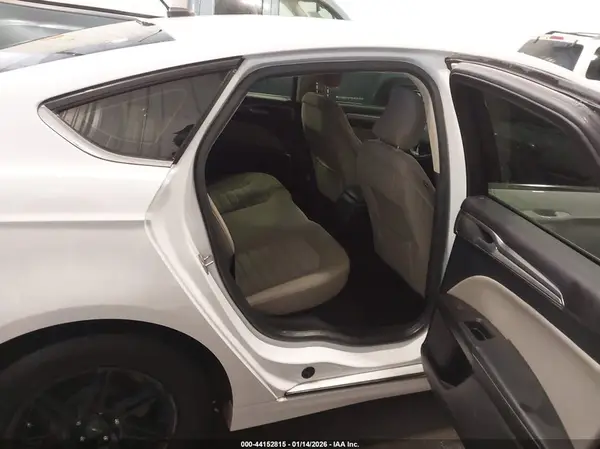 3FA6P0G70KR172014 2019 FORD FUSION - Image 8
