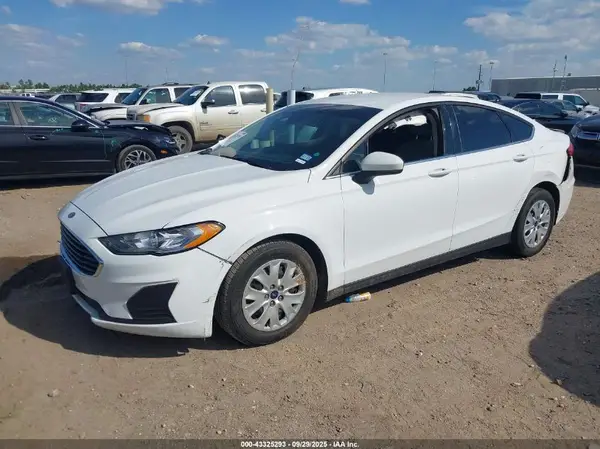 3FA6P0G70LR180759 2020 FORD FUSION - Image 2
