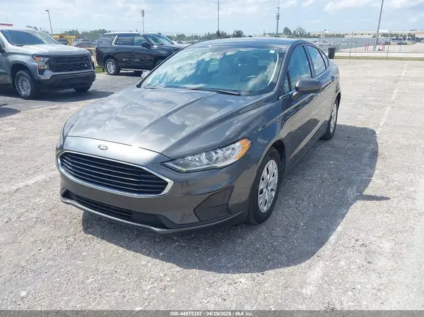 3FA6P0G70LR201111 2020 FORD FUSION - Image 2