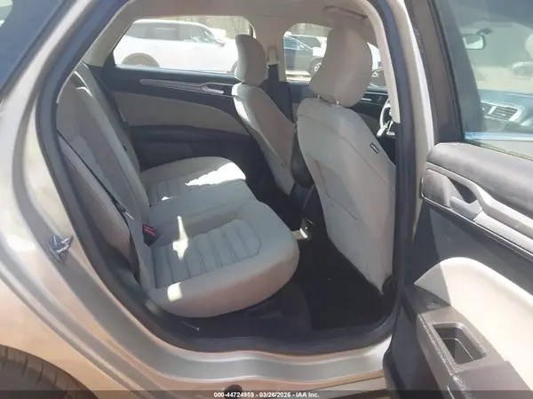3FA6P0G71HR137426 2017 FORD FUSION - Image 8