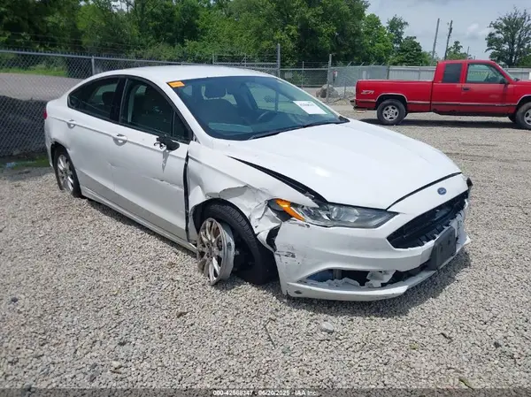 3FA6P0G71HR143808 2017 FORD FUSION - Image 1
