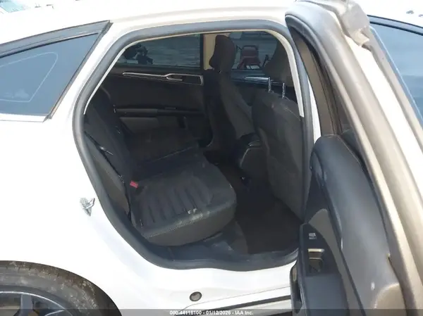 3FA6P0G71HR281817 2017 FORD FUSION - Image 8