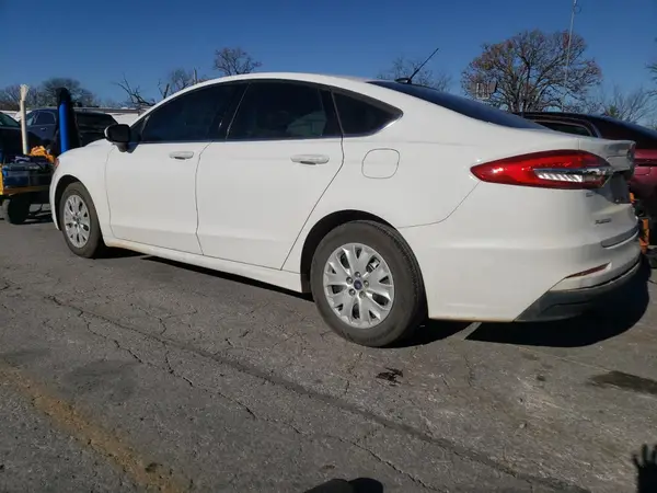 3FA6P0G71KR102229 2019 FORD FUSION - Image 2
