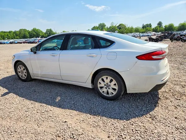3FA6P0G71KR142102 2019 FORD FUSION - Image 2