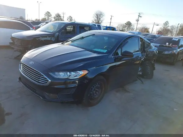 3FA6P0G71KR160258 2019 FORD FUSION - Image 2