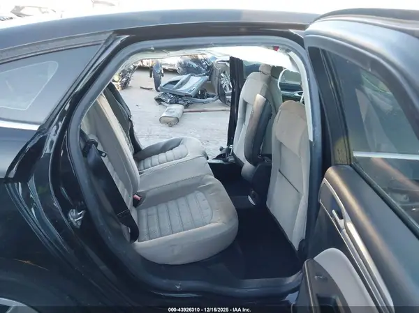 3FA6P0G71KR160258 2019 FORD FUSION - Image 8