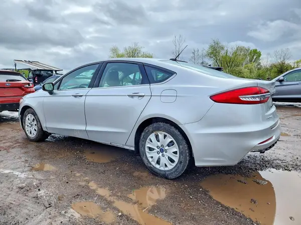 3FA6P0G71KR268072 2019 FORD FUSION - Image 2