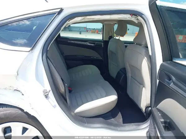 3FA6P0G71KR282537 2019 FORD FUSION - Image 8