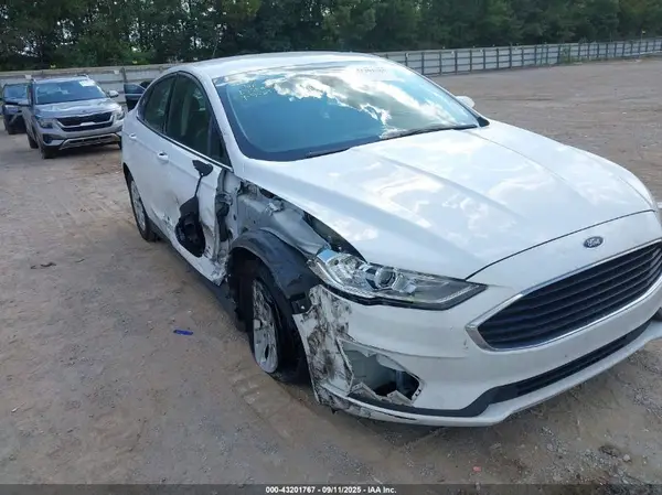 3FA6P0G71LR159869 2020 FORD FUSION - Image 1