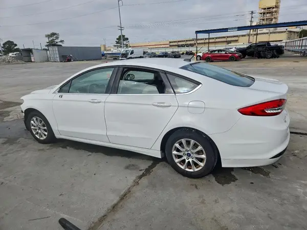 3FA6P0G72HR369243 2017 FORD FUSION - Image 2