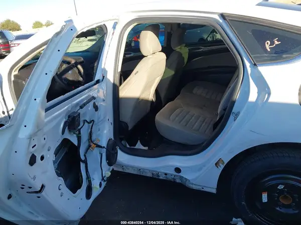 3FA6P0G72JR125145 2018 FORD FUSION - Image 8