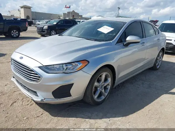 3FA6P0G72KR136048 2019 FORD FUSION - Image 2