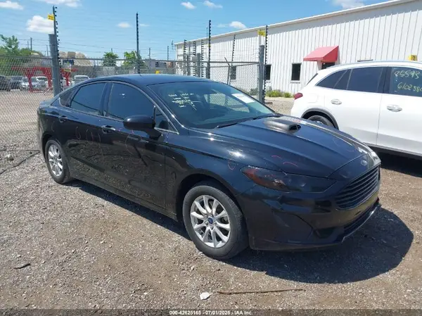 3FA6P0G72KR151178 2019 FORD FUSION - Image 1
