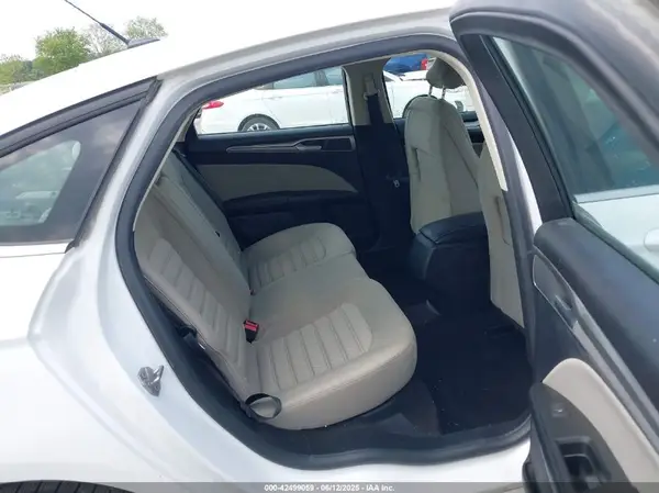 3FA6P0G72KR154050 2019 FORD FUSION - Image 8