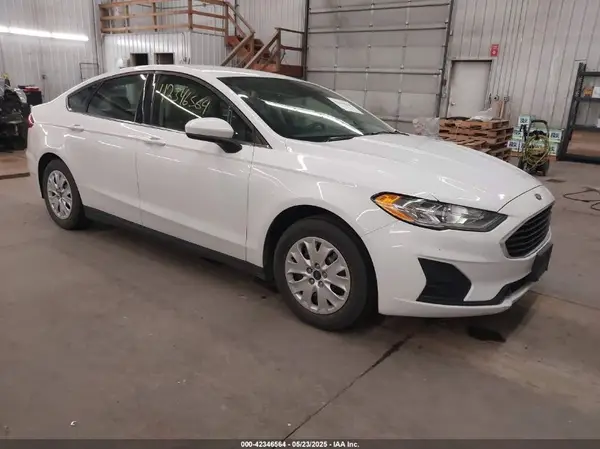 3FA6P0G72LR112561 2020 FORD FUSION - Image 1