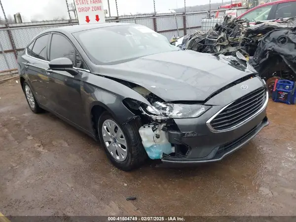 3FA6P0G72LR259737 2020 FORD FUSION - Image 1