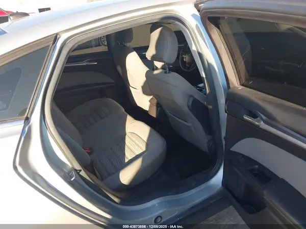3FA6P0G73GR132811 2016 FORD FUSION - Image 8