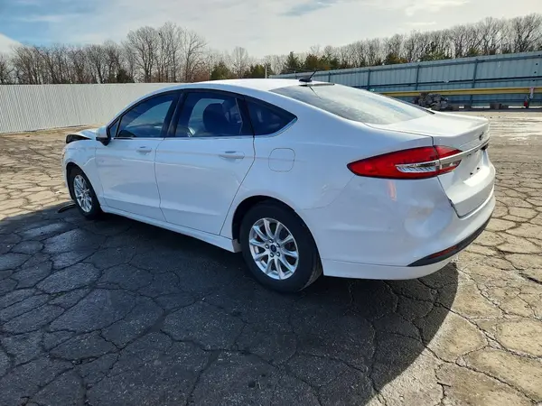 3FA6P0G73HR109899 2017 FORD FUSION - Image 2
