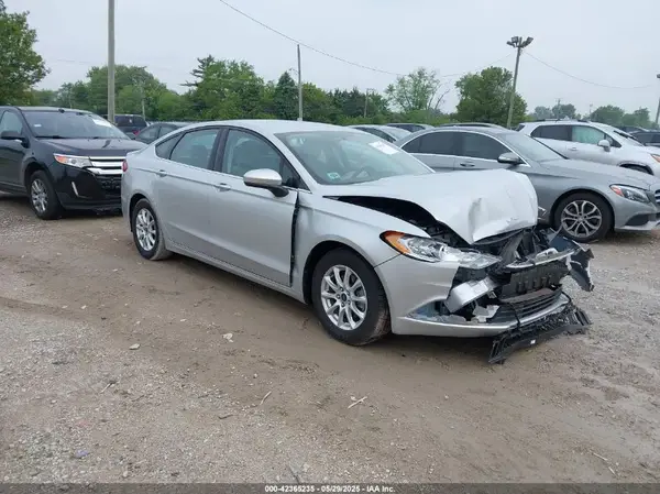 3FA6P0G73HR189415 2017 FORD FUSION - Image 1