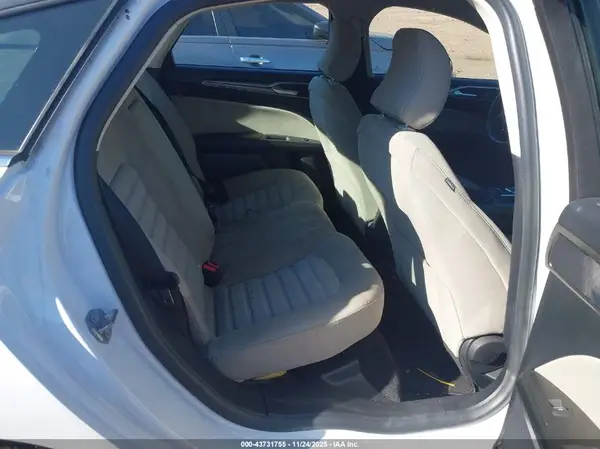 3FA6P0G73HR382986 2017 FORD FUSION - Image 8