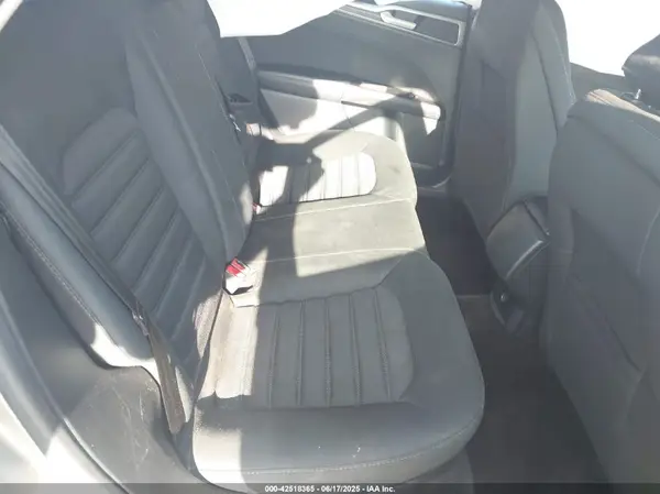 3FA6P0G73HR392000 2017 FORD FUSION - Image 8